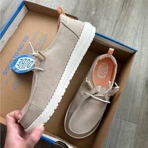 NWT Hey dude shoes